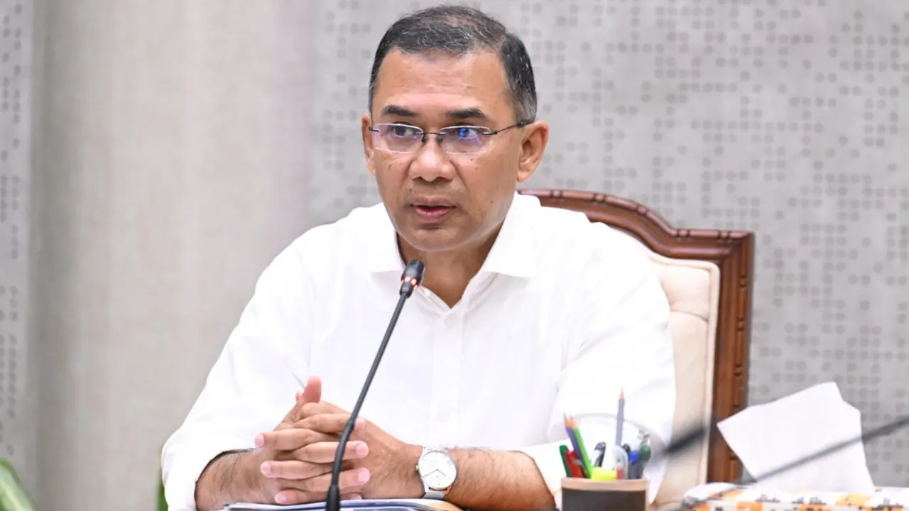 সীমা লঙ্ঘন না করার হুঁশিয়ারি প্রধানমন্ত্রীর